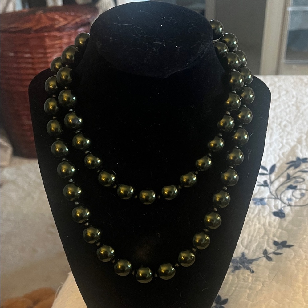 Joan Rivers Dark Green Glass Beaded Necklace